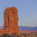 balanced_rock_landscape_geology_0